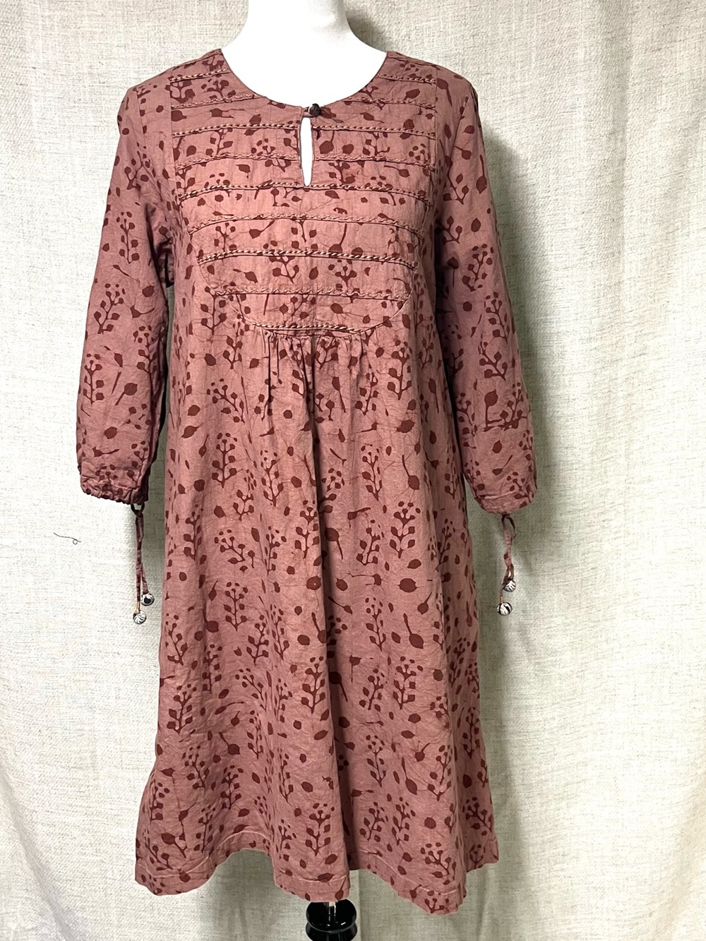 Marketplace handwork of India dress